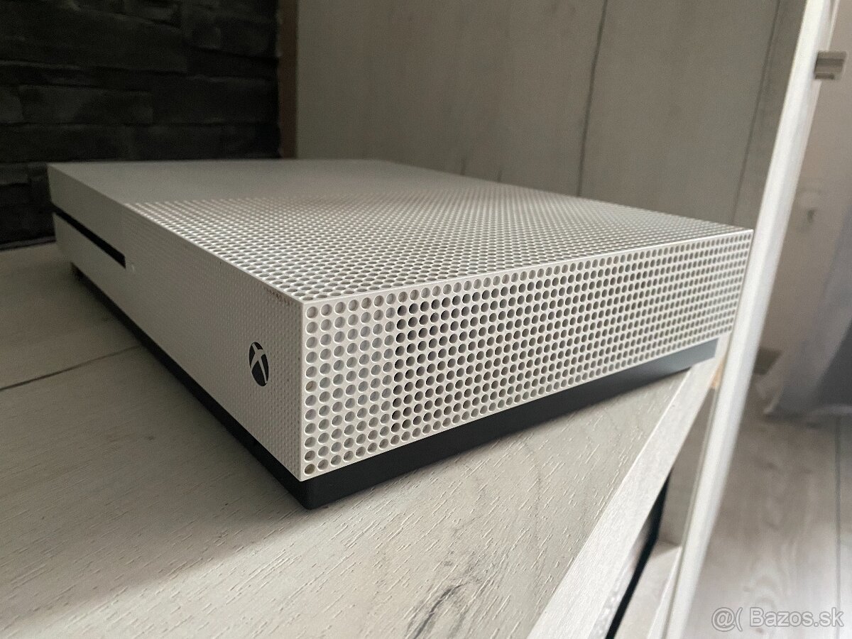 Xbox One S 1Tb - 2