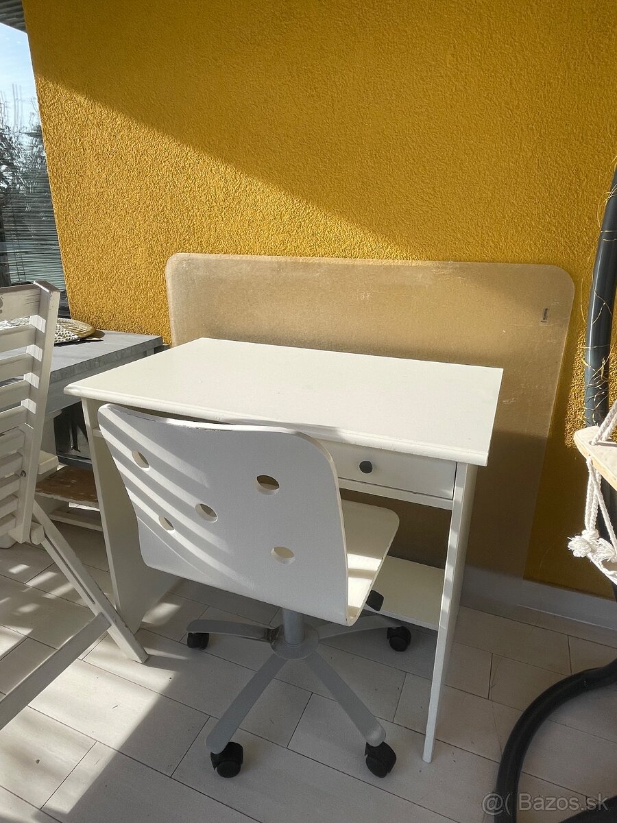 Stolík Ikea - 2