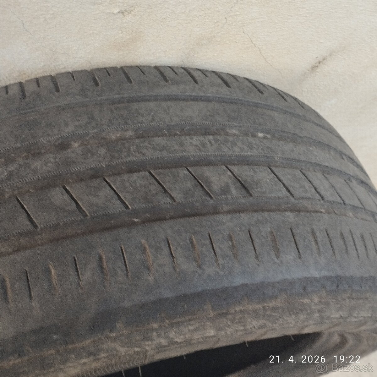 Letné pneu 215/55 E16 použité - 2