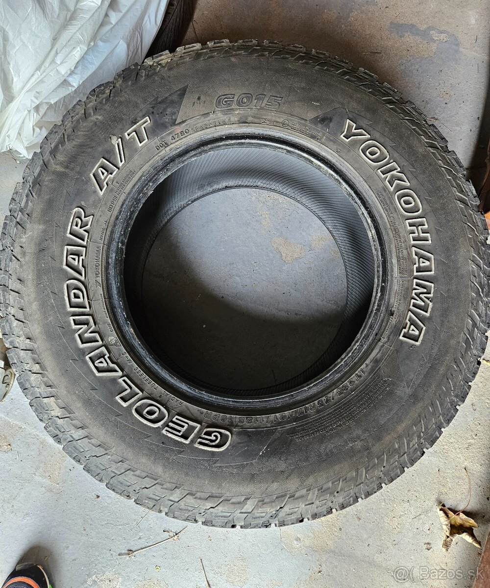 SUV pneu 285/75 r17 - 2