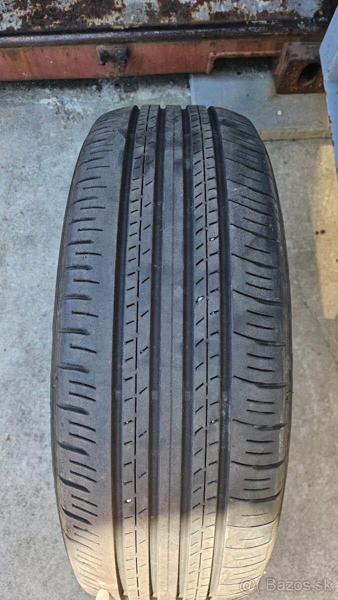 Predám letné pneu Dunlop 225/60r18 - 2