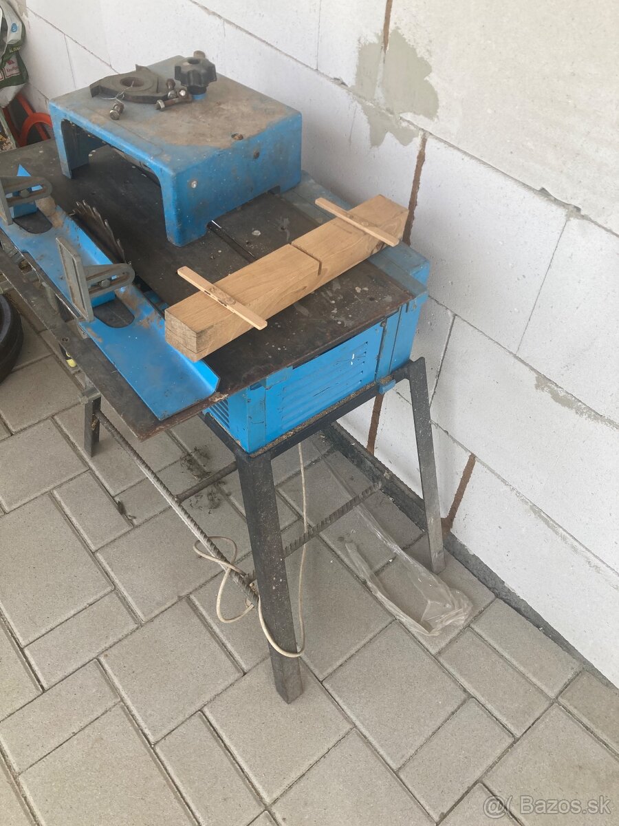 Predam hoblobackubs pilou - 2