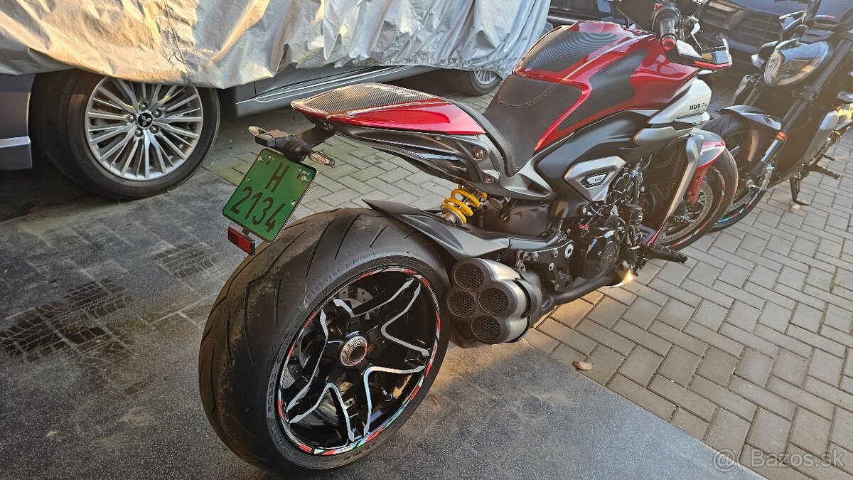 Ducati X Diavel V4 - 2