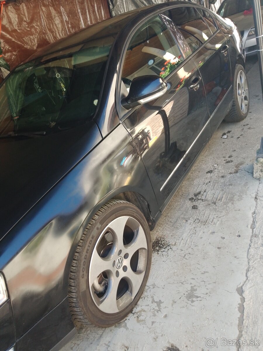 Passat B6 sedan diesel manuál - 2