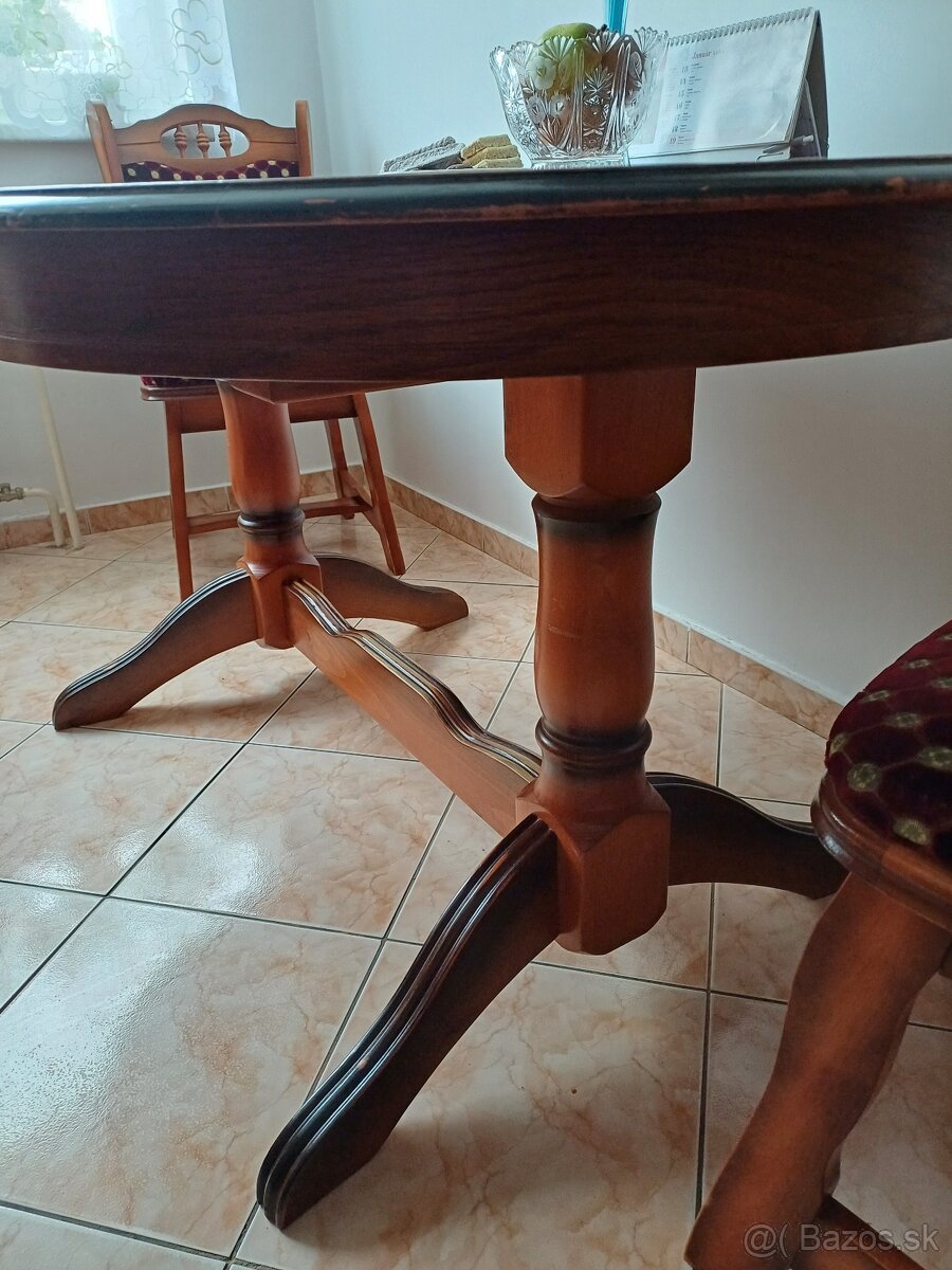 Jedálenský stôl - 2