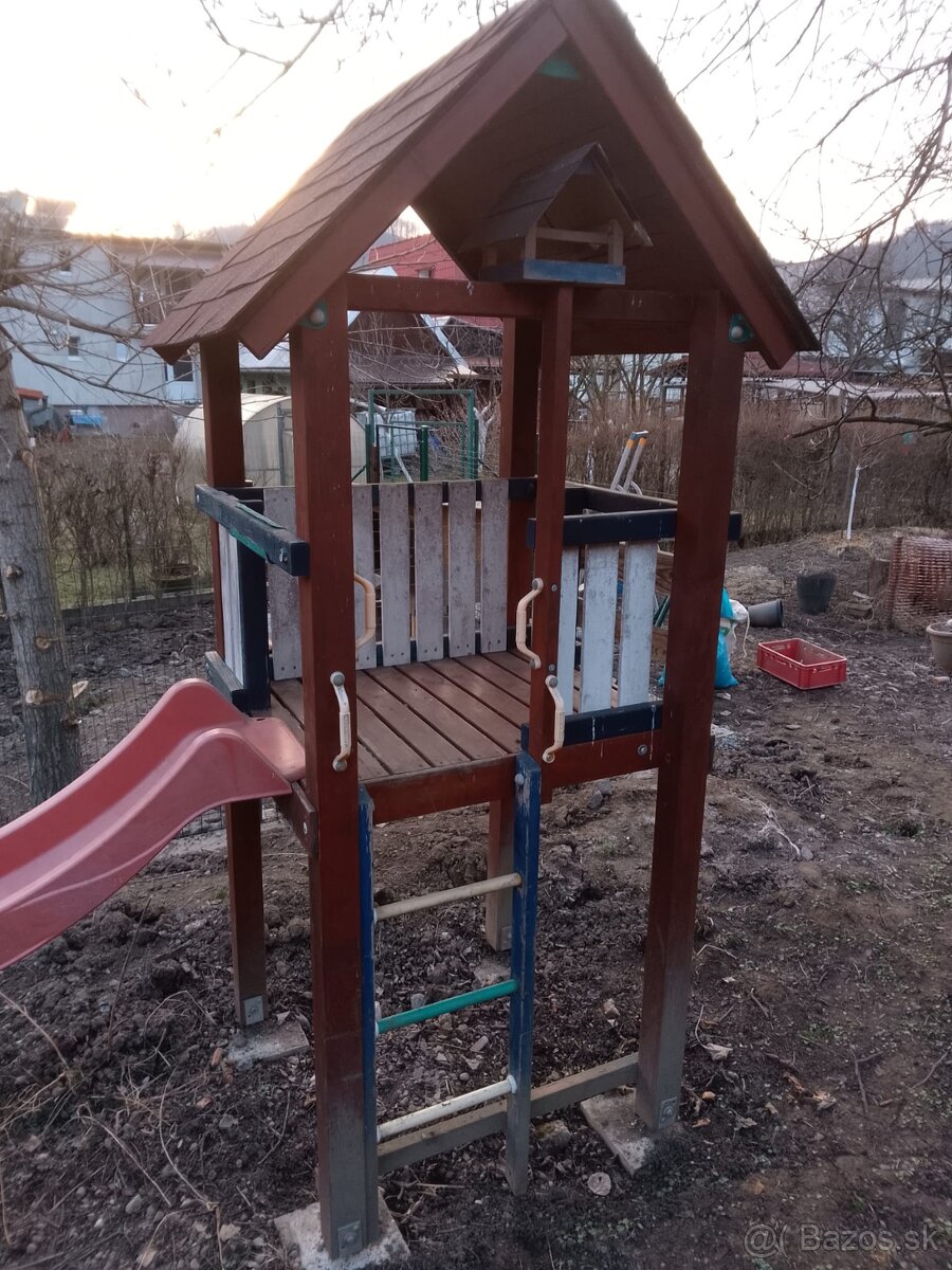 Záhradný domček so šmykľavkou - 2