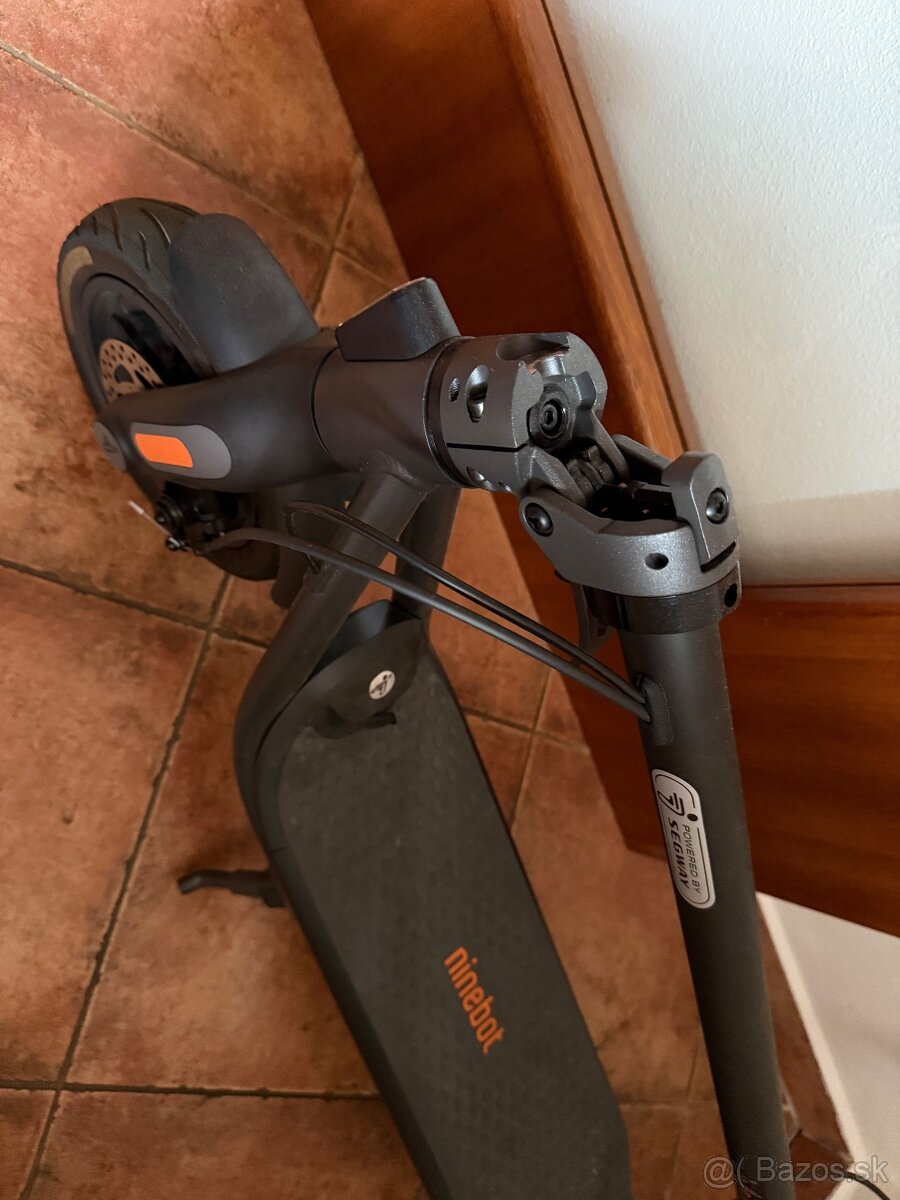 Ninebot Kickscooter F2 kolobežka - 2