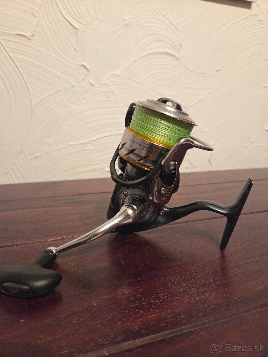 Predám naviják Daiwa Certate 3000 - 2