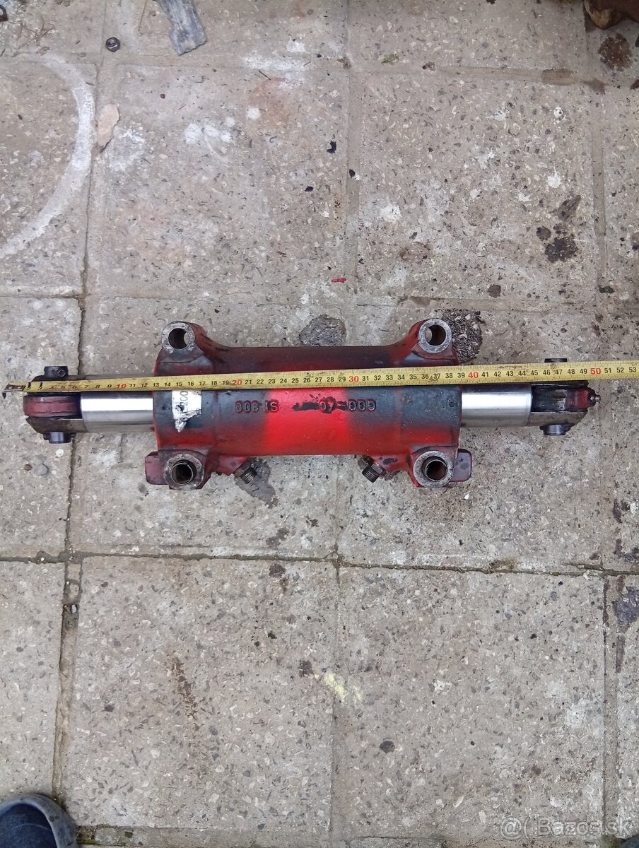 Predám tento servo piest" - 2