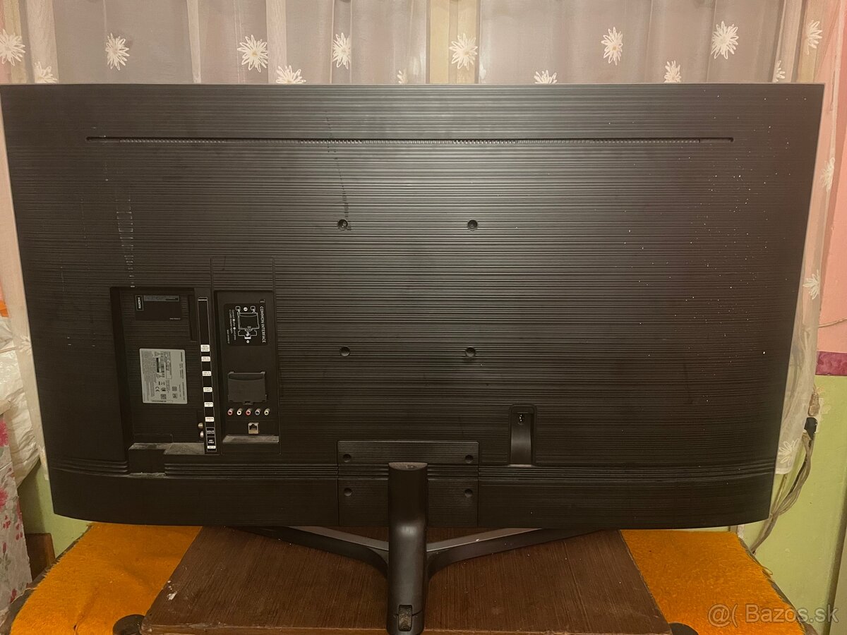 55" Ultra HD Smart TV UE55RU7472 Séria 7 - 2