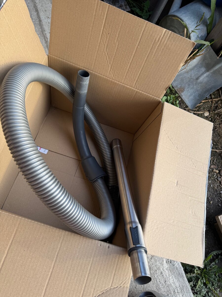 Predám vysávač sencor alto 800w - 2