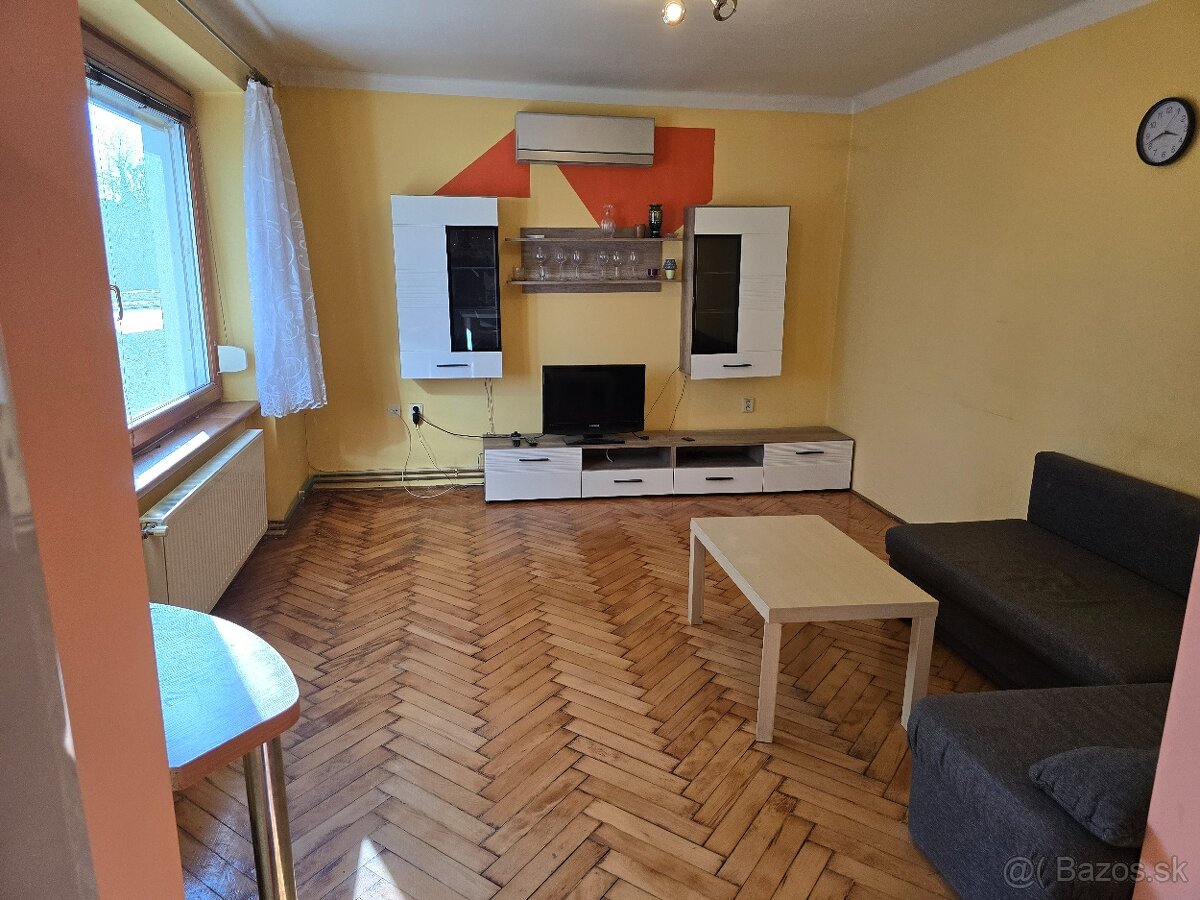 Prenajmem 2 izbový byt v KN - 2