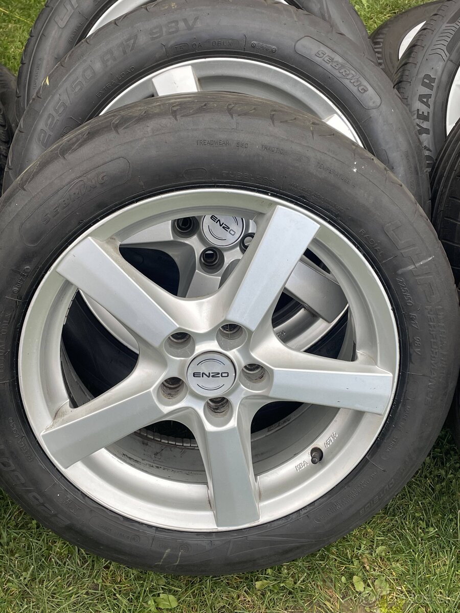 Skoda Orig.ALU Flash ENZO TRIFID R17 5x112 - 2