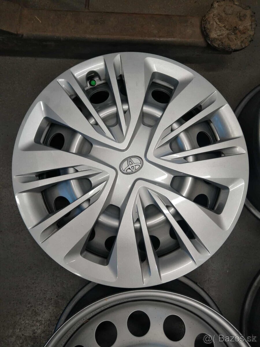 5 x 108 R 17 + 225/55 17 zimné. - 2