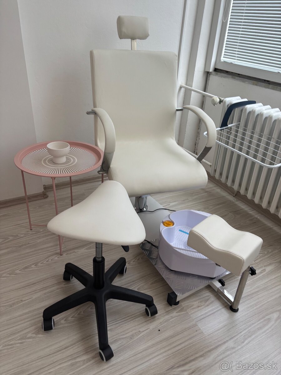 predám pedikerske kreslo - 2