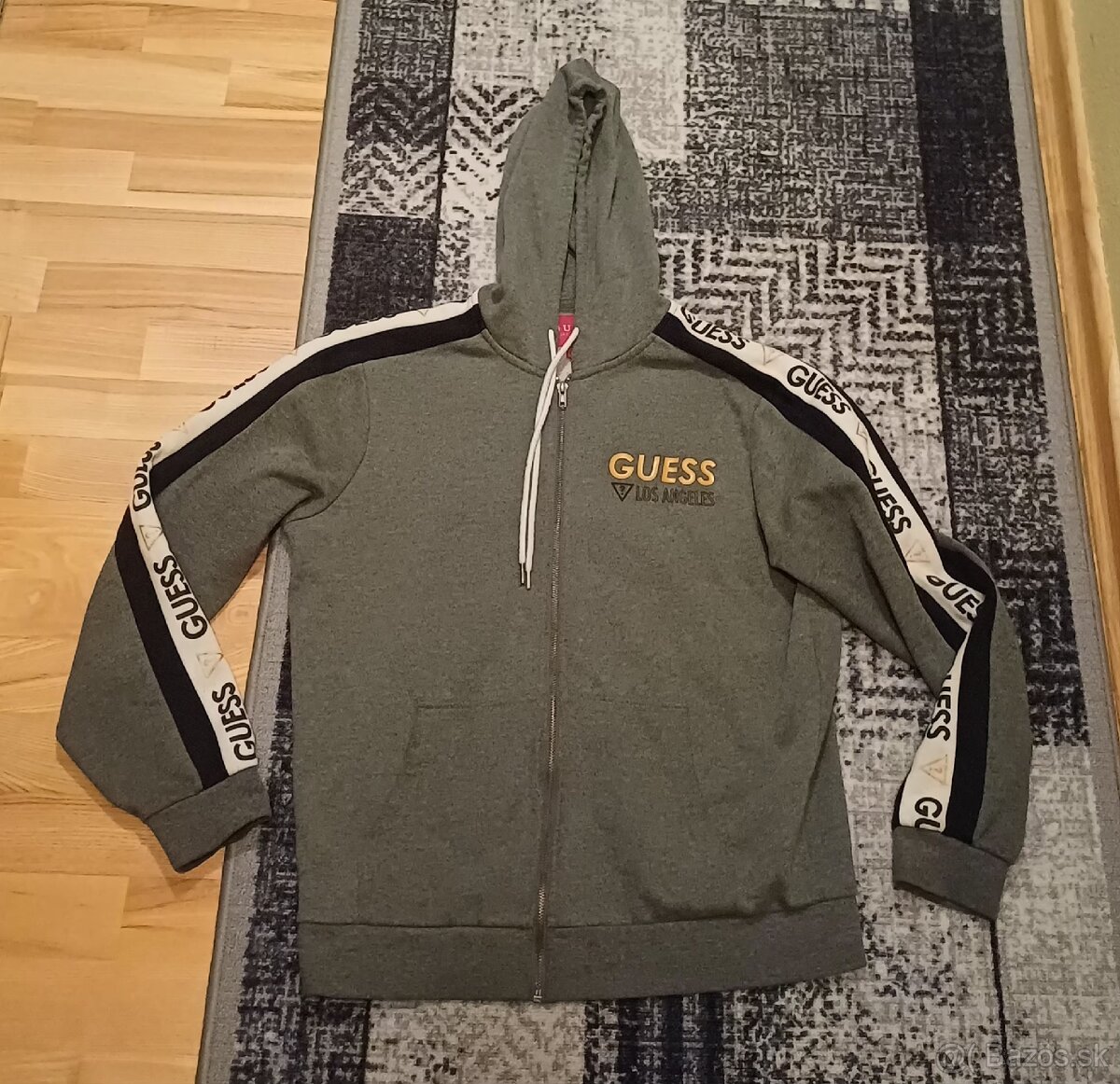 Guess šedá zipsová - 2