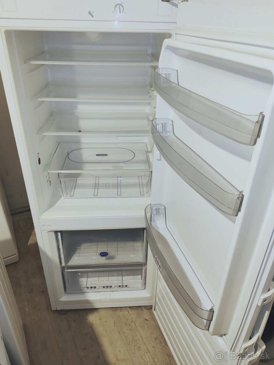 Predám chladničku Whirlpool 150cm - 2