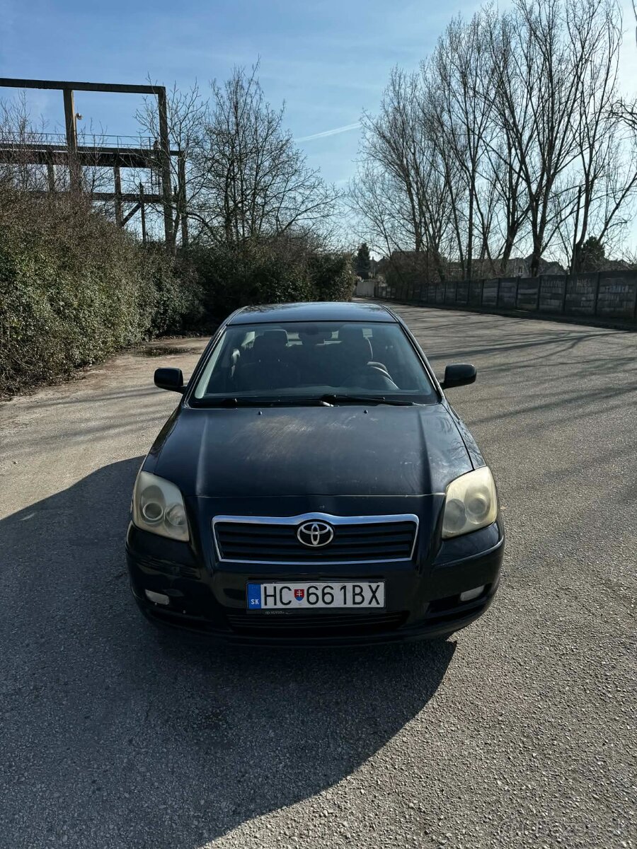2004 Toyota avensis - 2