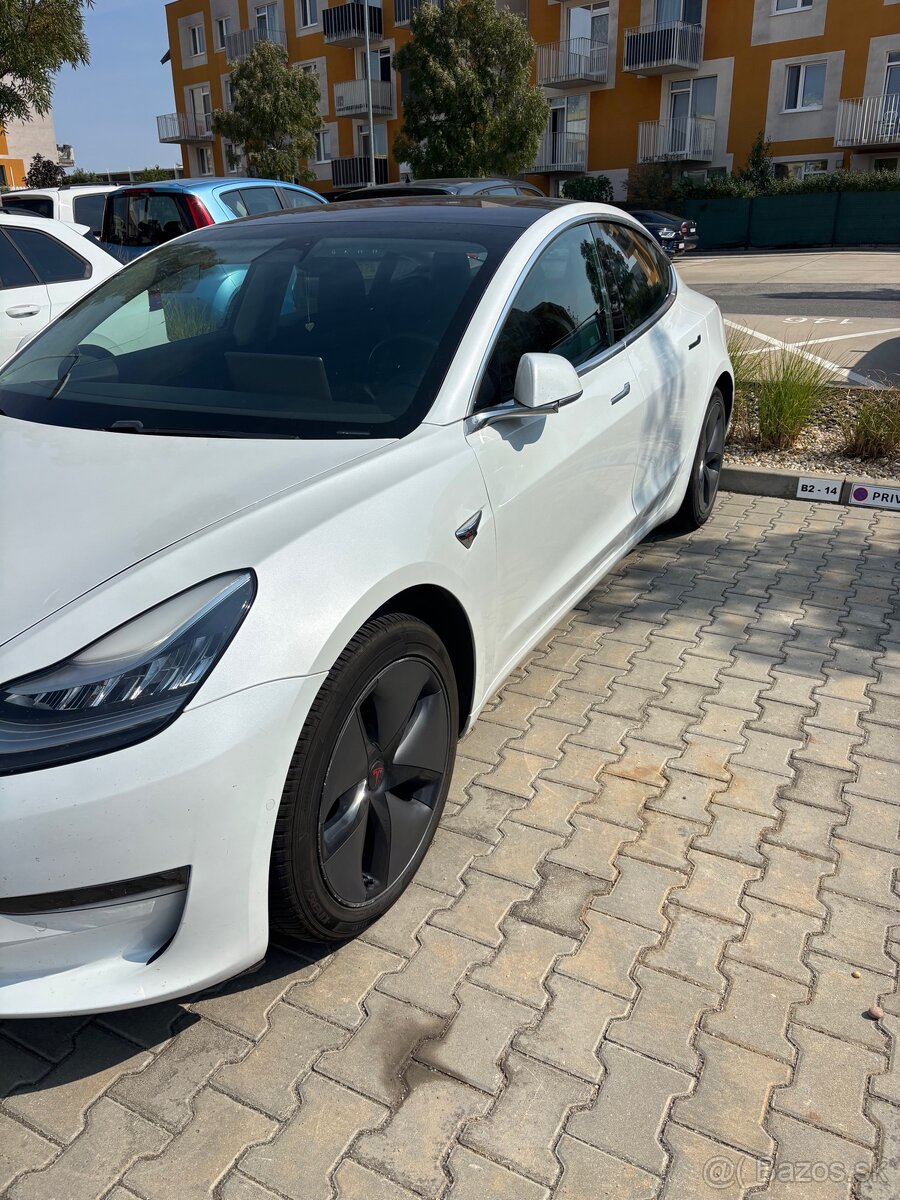 Tesla model 3 SR+ - 2