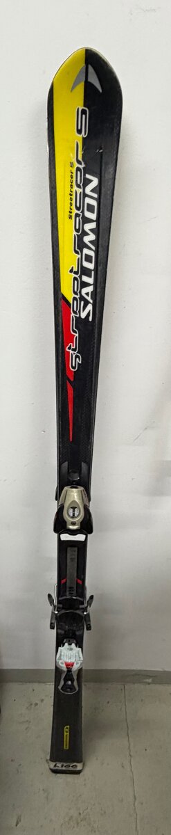 Detske lyziarky a zjazdove lyze dorast/dospely - 2