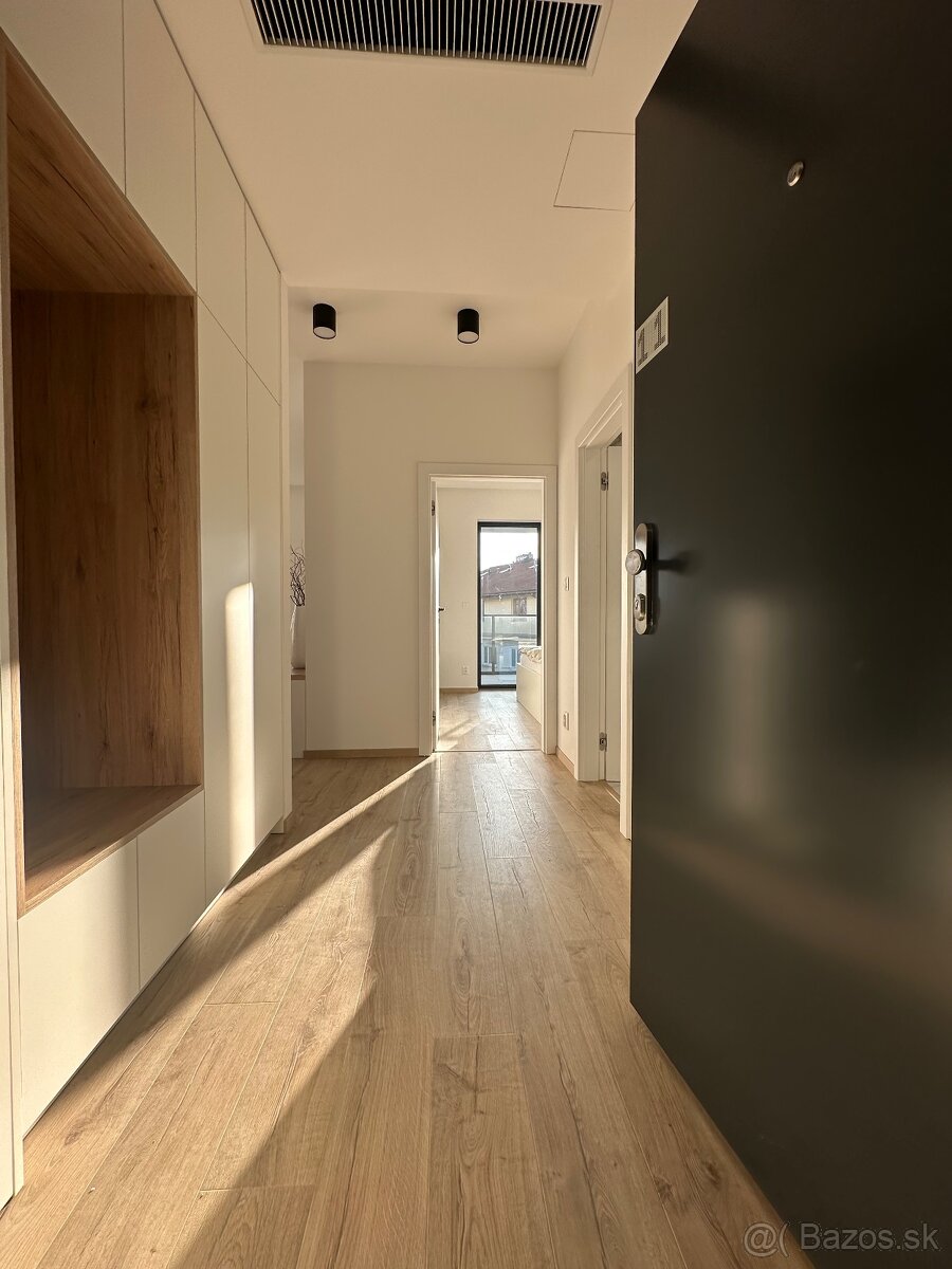 Prenajom luxusného 2-izboveho bytu v novostavbe od 1.11.2025 - 2