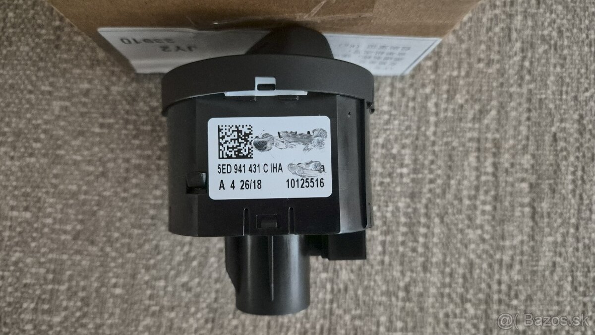 Predám spínač hlavných svetiel Škoda Octavia Fabia Rapid - 2