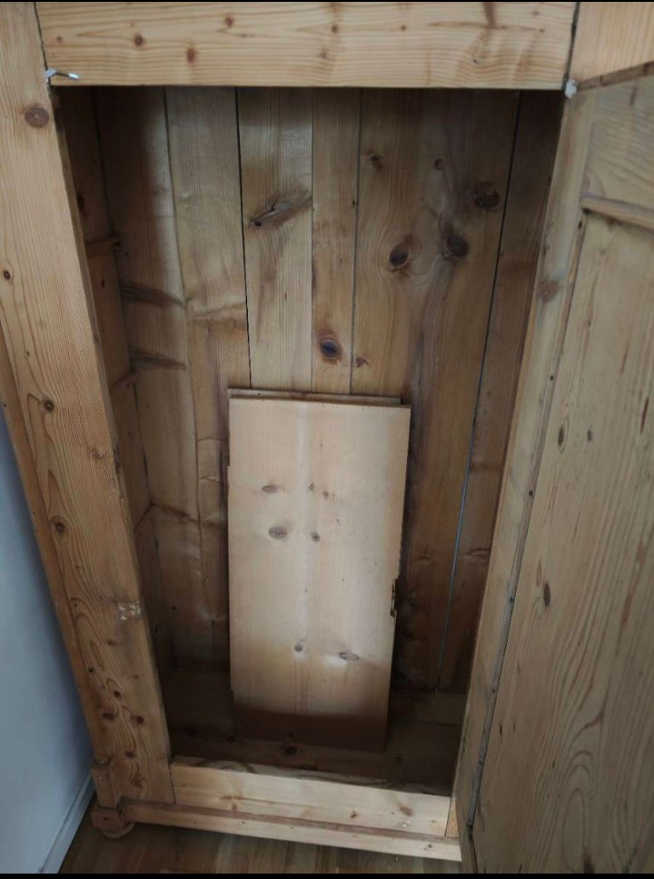 Starožitná skriňa - 2