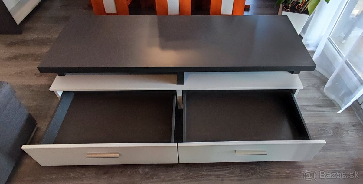 TV stolík - 2
