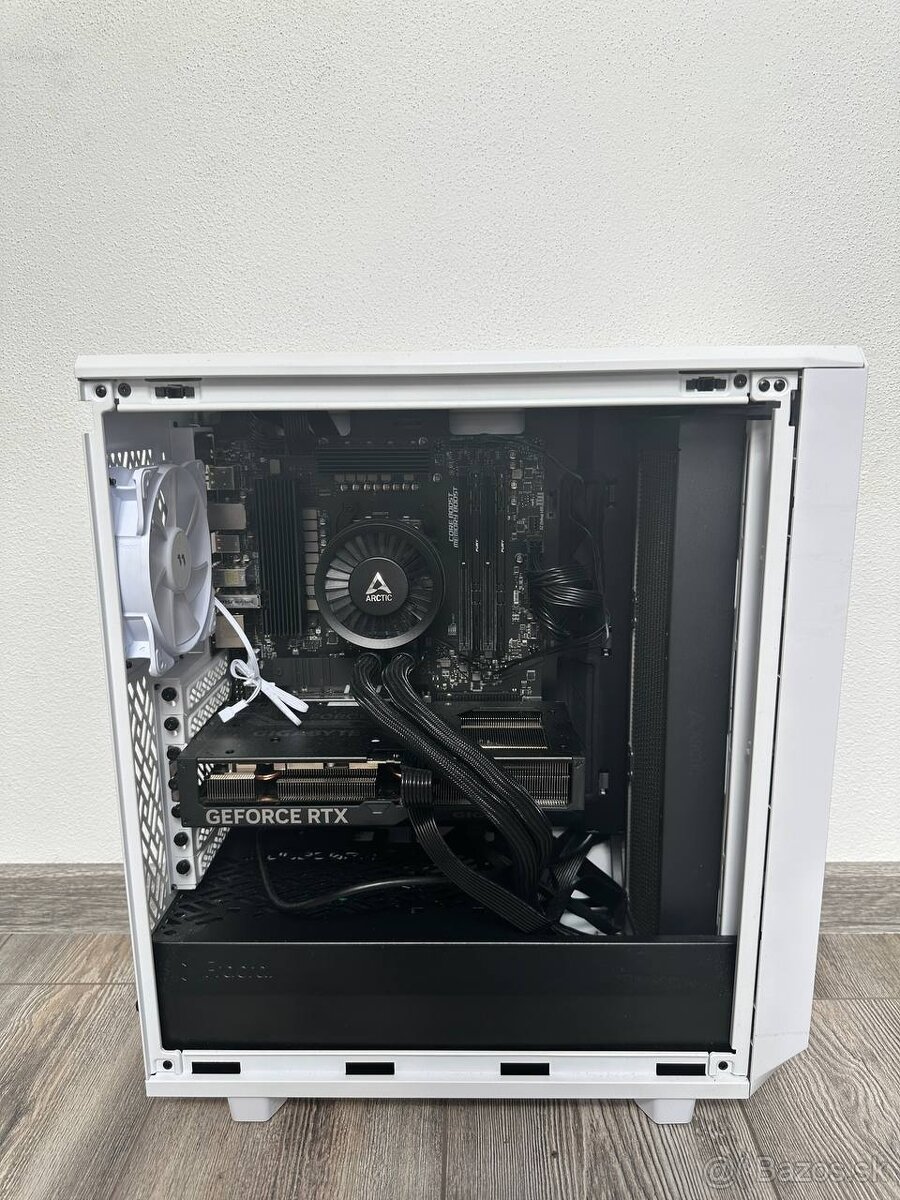 Predám herný počítač+monitor - 2