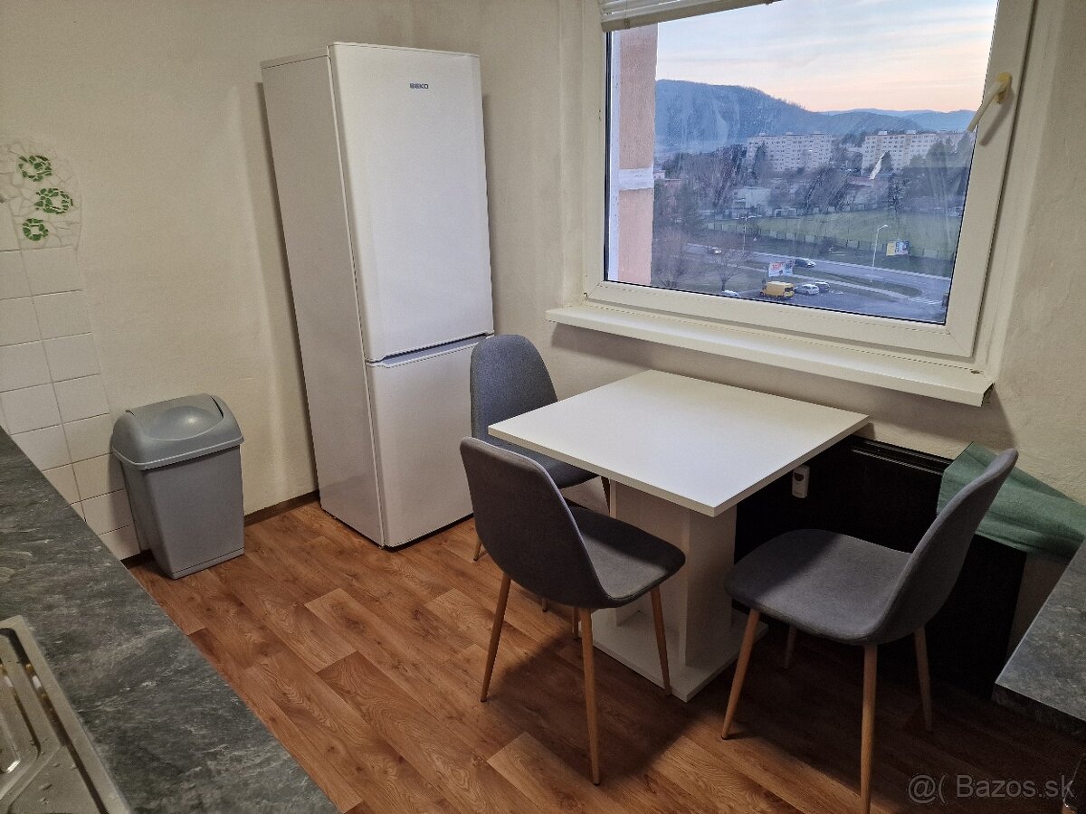 Prenajmem 2 izbový byt v Detve - 2