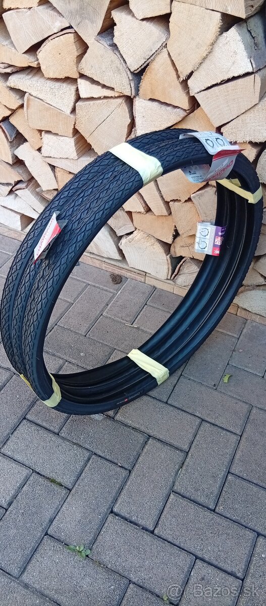 28" Plášte. - 2