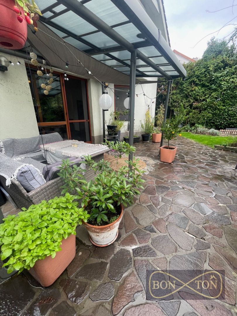 Exkluzívne   5izb.  dom s garážou na  734m2 pozemku s možnos - 2