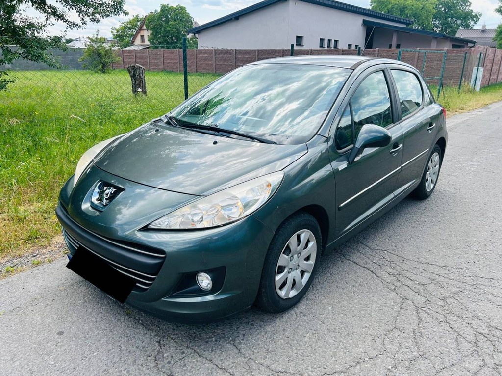 📍Peugeot 207 1.4 Benzín Active📍142 686 km📍Klimatizácia - 2