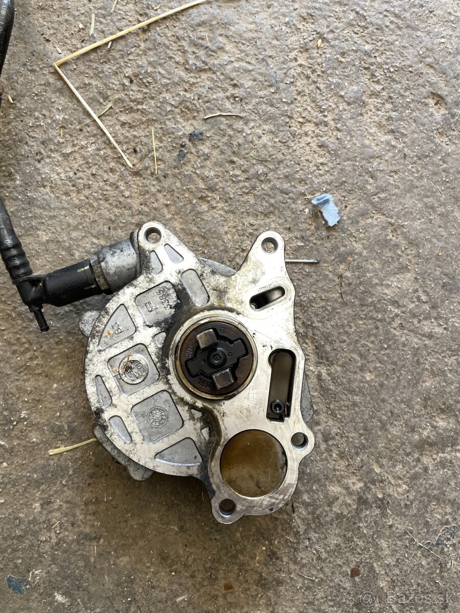 Podtlakové čerpadlo 2.0TDI ceg cbb cab .. - 2