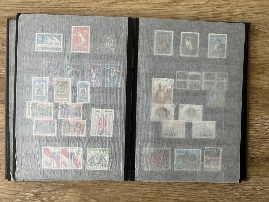 Album Známok - počet: 300+ - 2