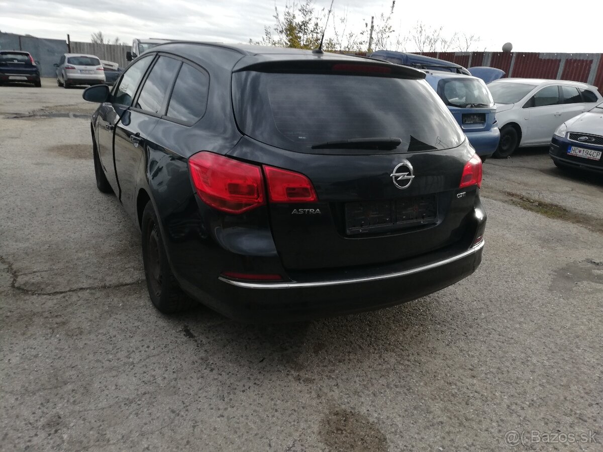 opel astra j 1,6CDTI rozpredám - 2