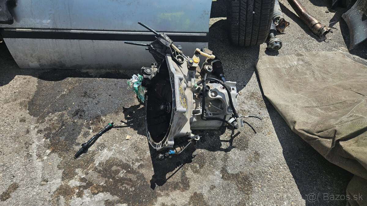 Peugeot 206, 301 prevodovka 1.2b - 2