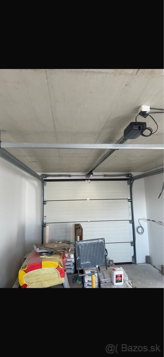 Garážová brana - 2