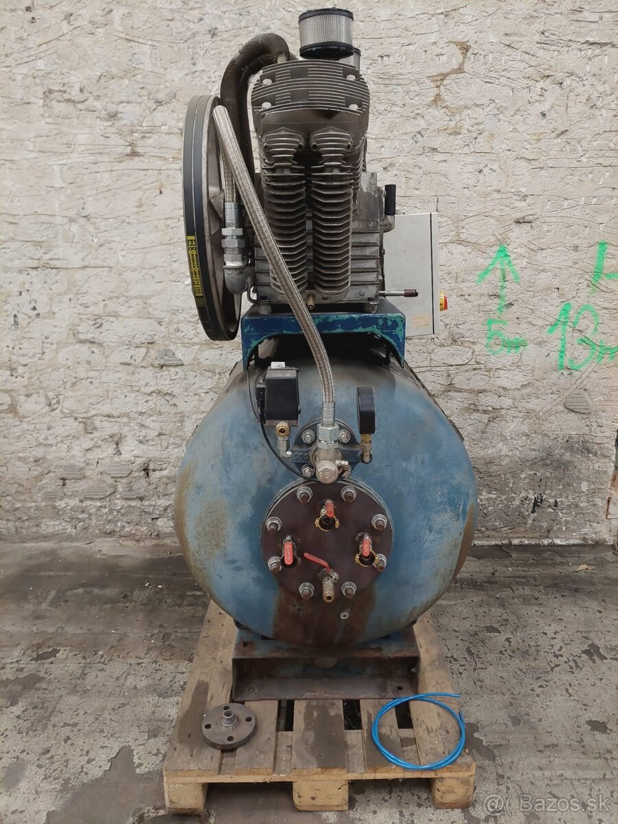 Štvorpiestový kompresor 60m³/h, 10bar, 500l - 2