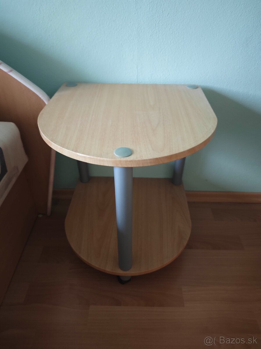 stolíky na kolieskach - 2