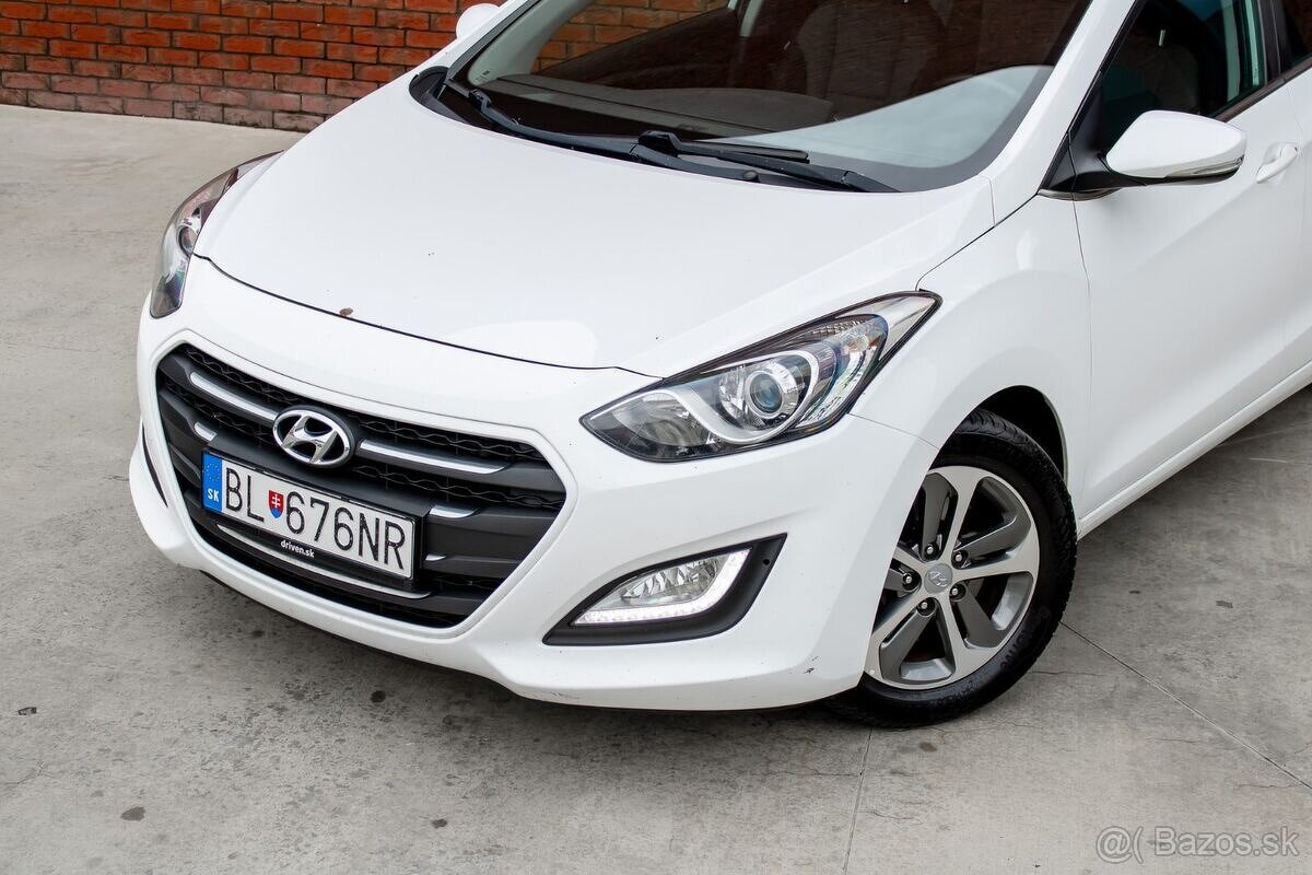 Hyundai i30 1.6 - 2