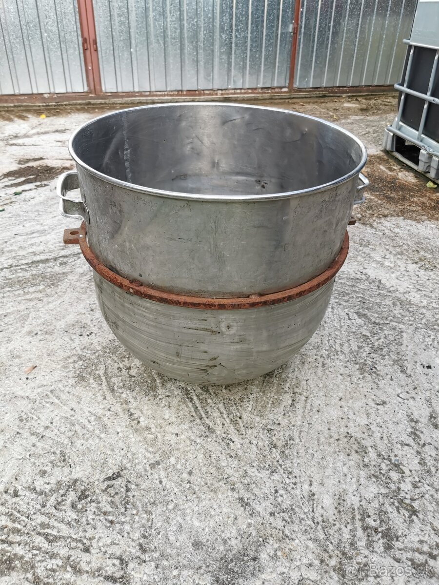 Hrniec z kuchynského robota - 2