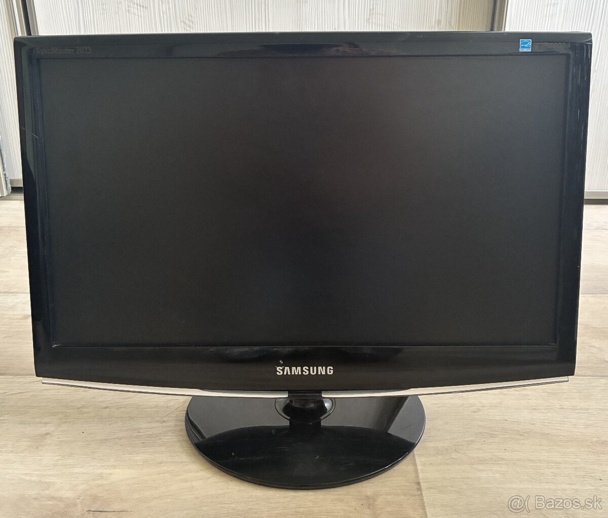 Samsung SyncMaster 2033 (2033SN), 1600x900, VGA, 20" - 2