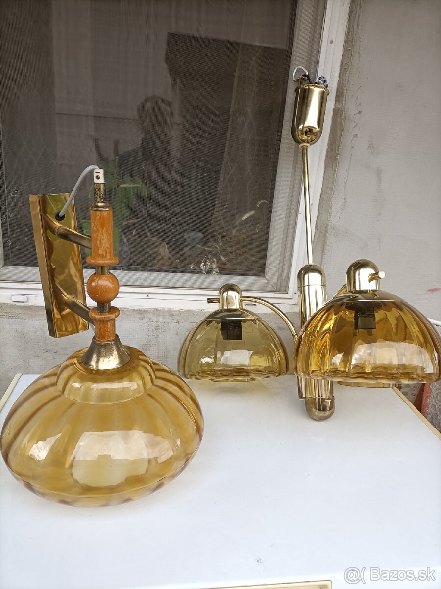 Ponúkam na predaj luster a bočnú lampu. - 2