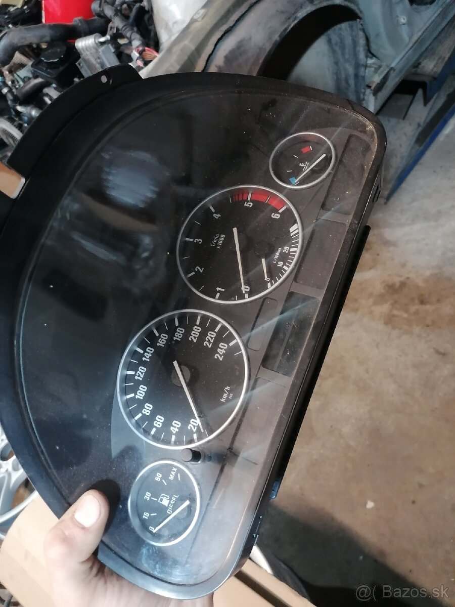 Budíky bmw e39 e53 - 2