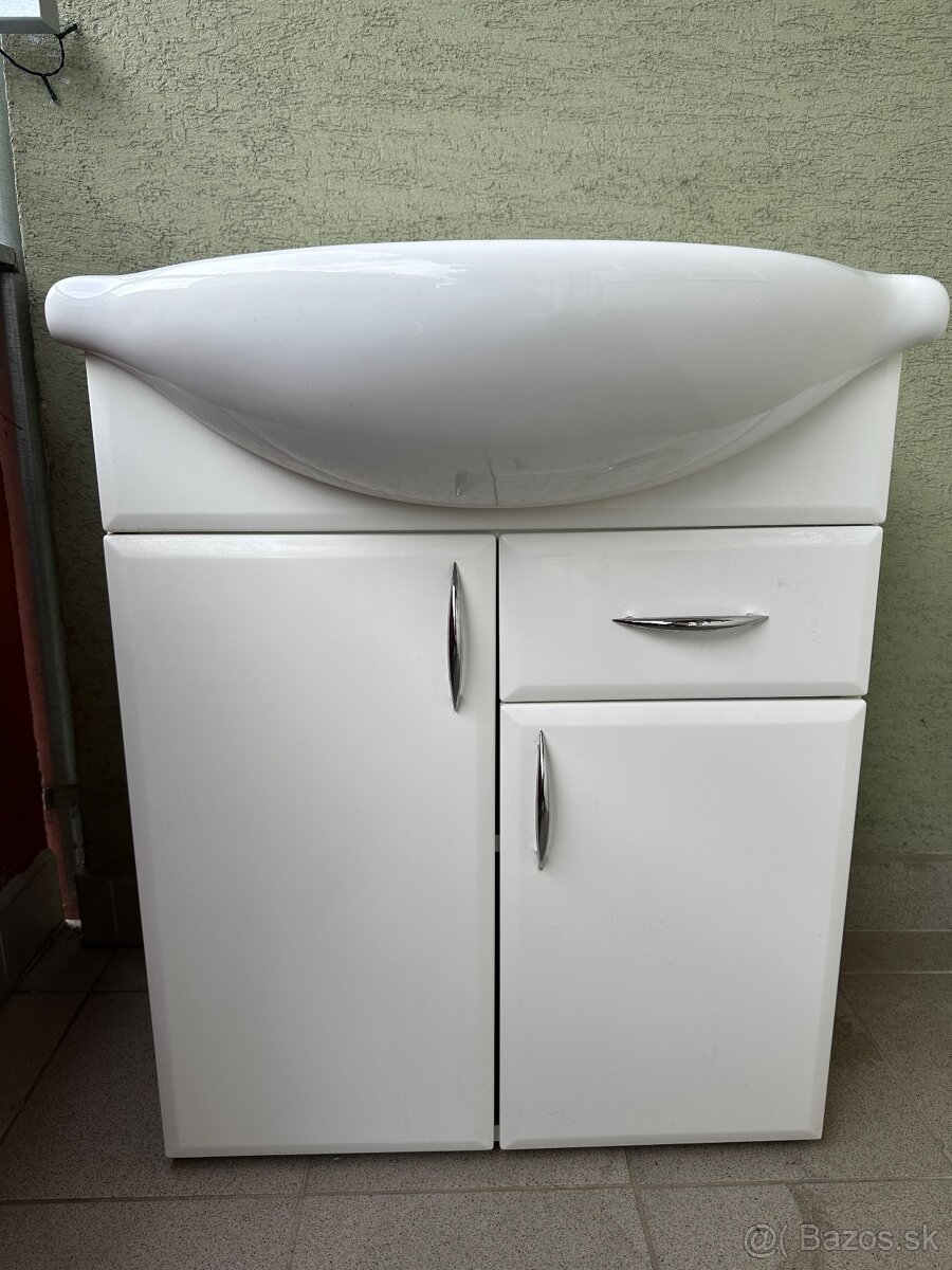 Skrinka s umývadlom - 2