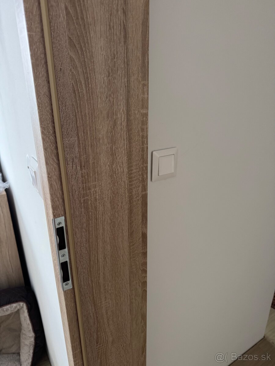 Interiérové dvere práve so zárubňou - 2