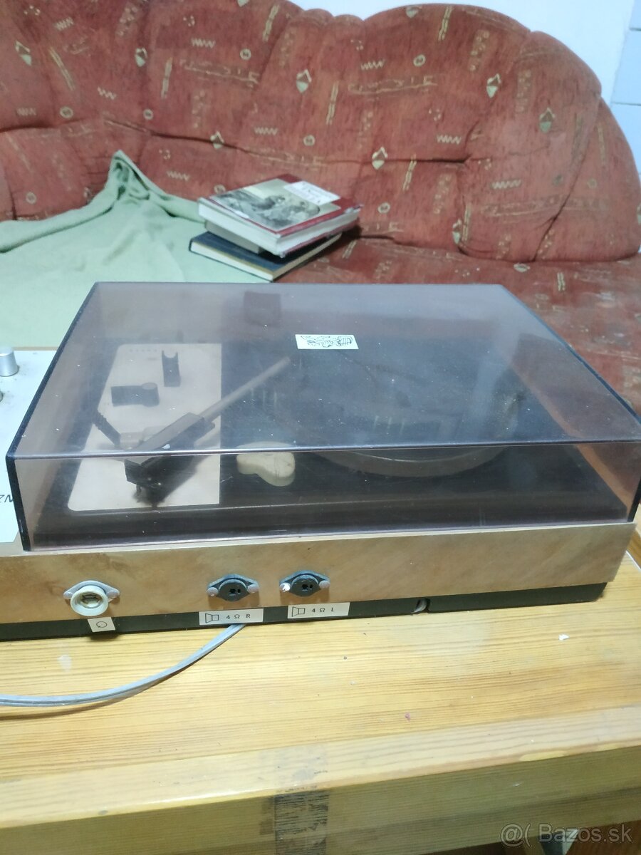 Gramofón NZC710 - 2