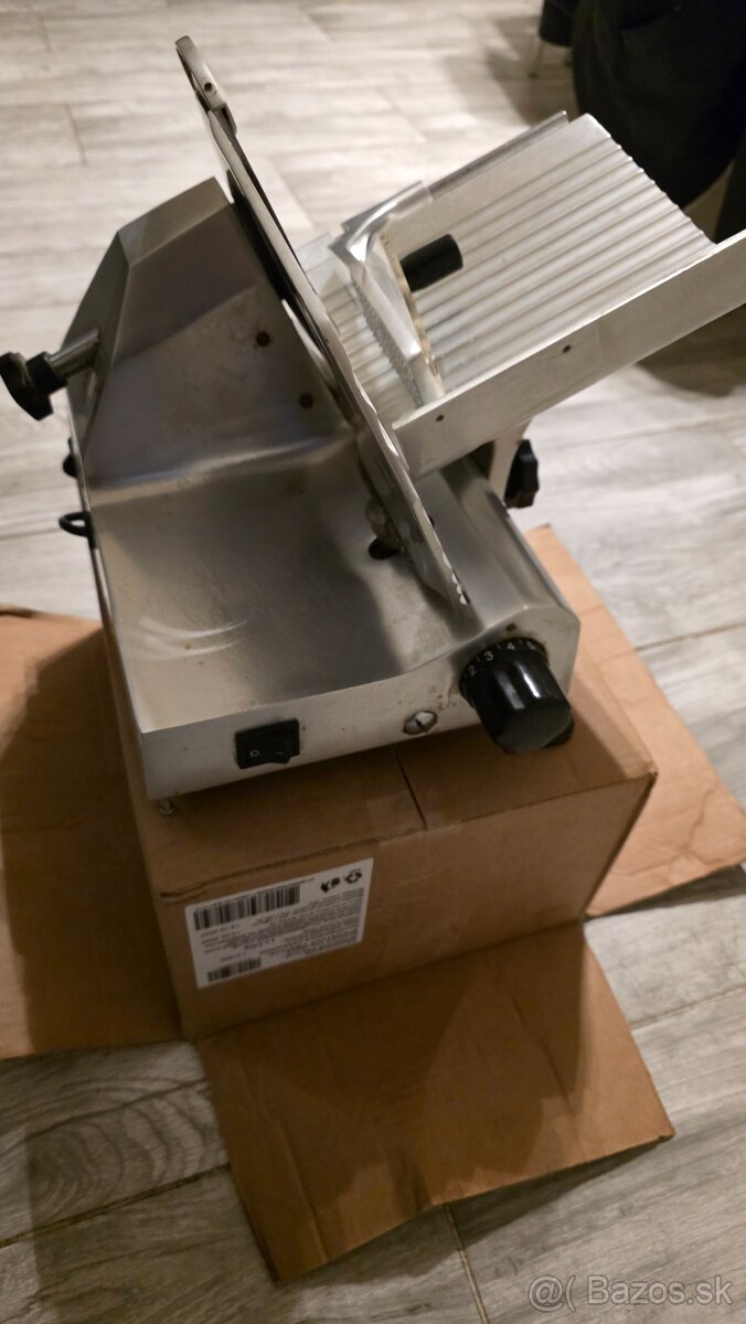 Predam Profesionálny nárezový stroj HACZER TOP 200 - 2