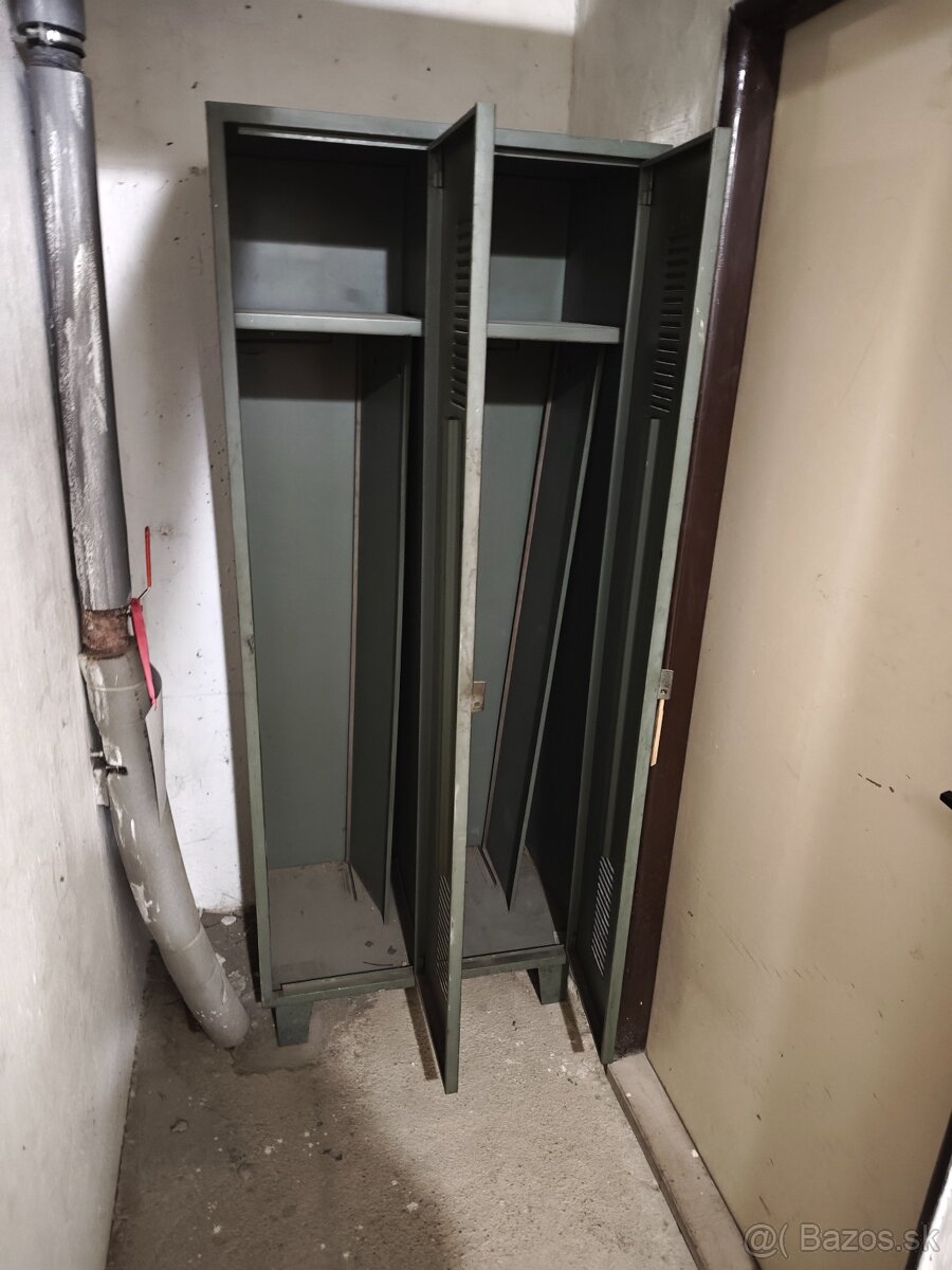 Šatňova skrinka, plechová - 2